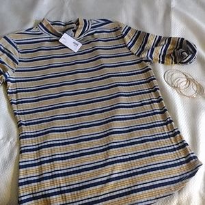 Stripped shirt with short turtle neck